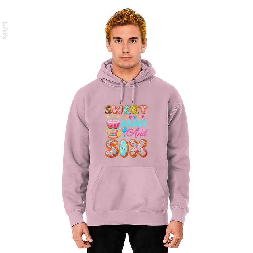 Zoet brutale zes 6 jaar oude donut liefhebber 6e verjaardag Hoodies door @Silviaro