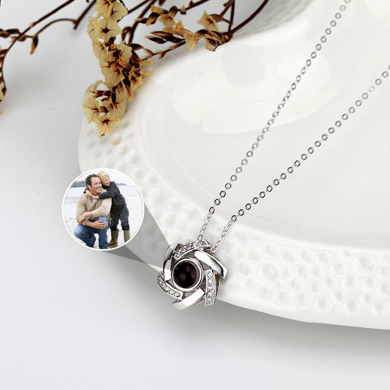 Gepersonaliseerde foto projectie ketting met diamant bloem