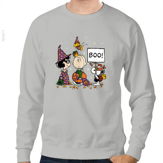 Retro Snoopy Halloween Sweatshirt von @Silviaro