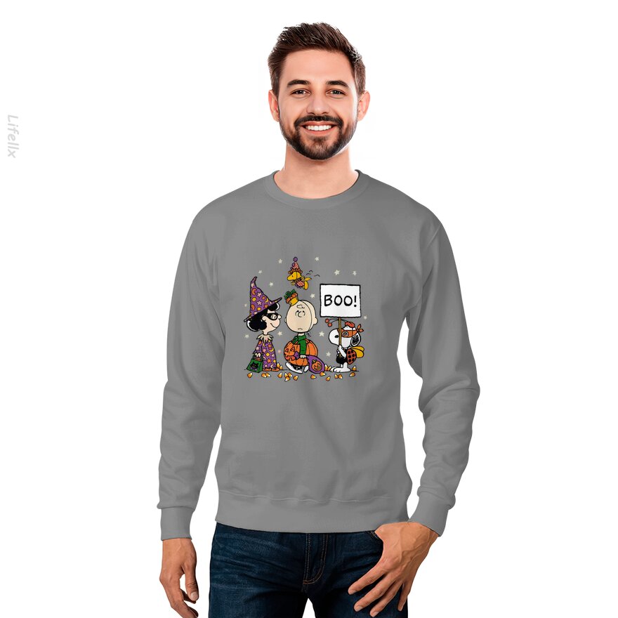 Retro Snoopy Halloween Sweatshirt von @Silviaro