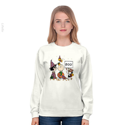 Retro Snoopy Halloween Sweatshirt von @Silviaro