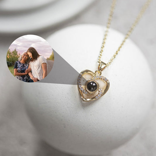 Collana personalizzata con proiezione di foto di cuori d'amore, collana personalizzata con immagini di innamorati